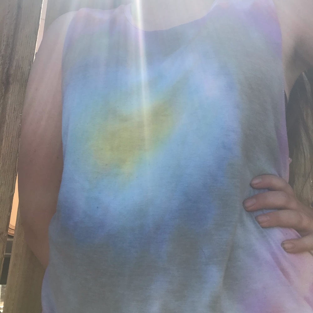 Light weight tye-dye tank top with open back
